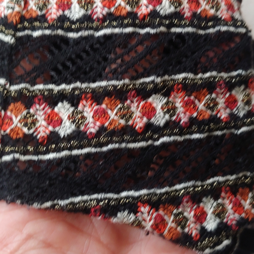 LUCKY BRAND TEE WITH LACE AND EMBROIDERY - Picture 12 of 12